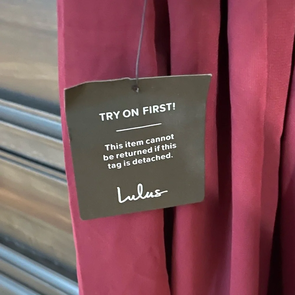 Brand new burgundy dress - Picture 5 of 5